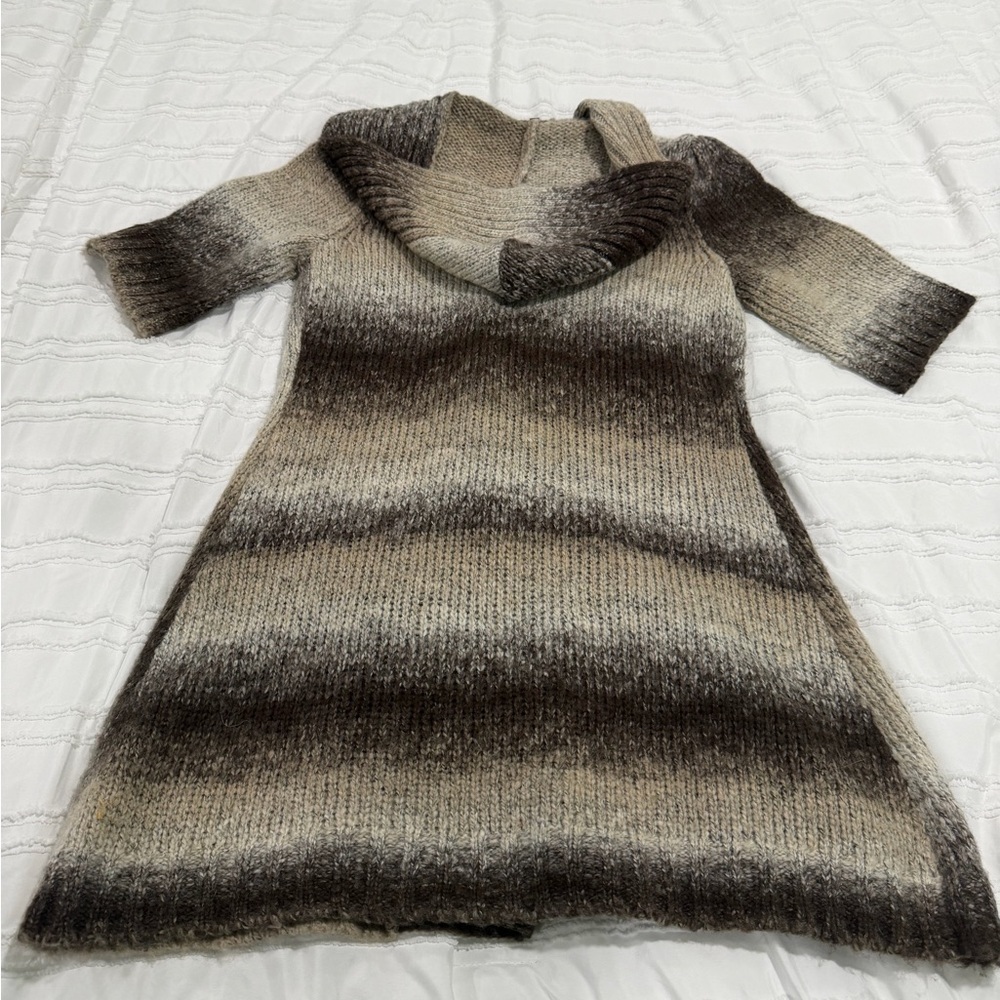 Gradient Knit Toggle Sweater - Picture 2 of 6